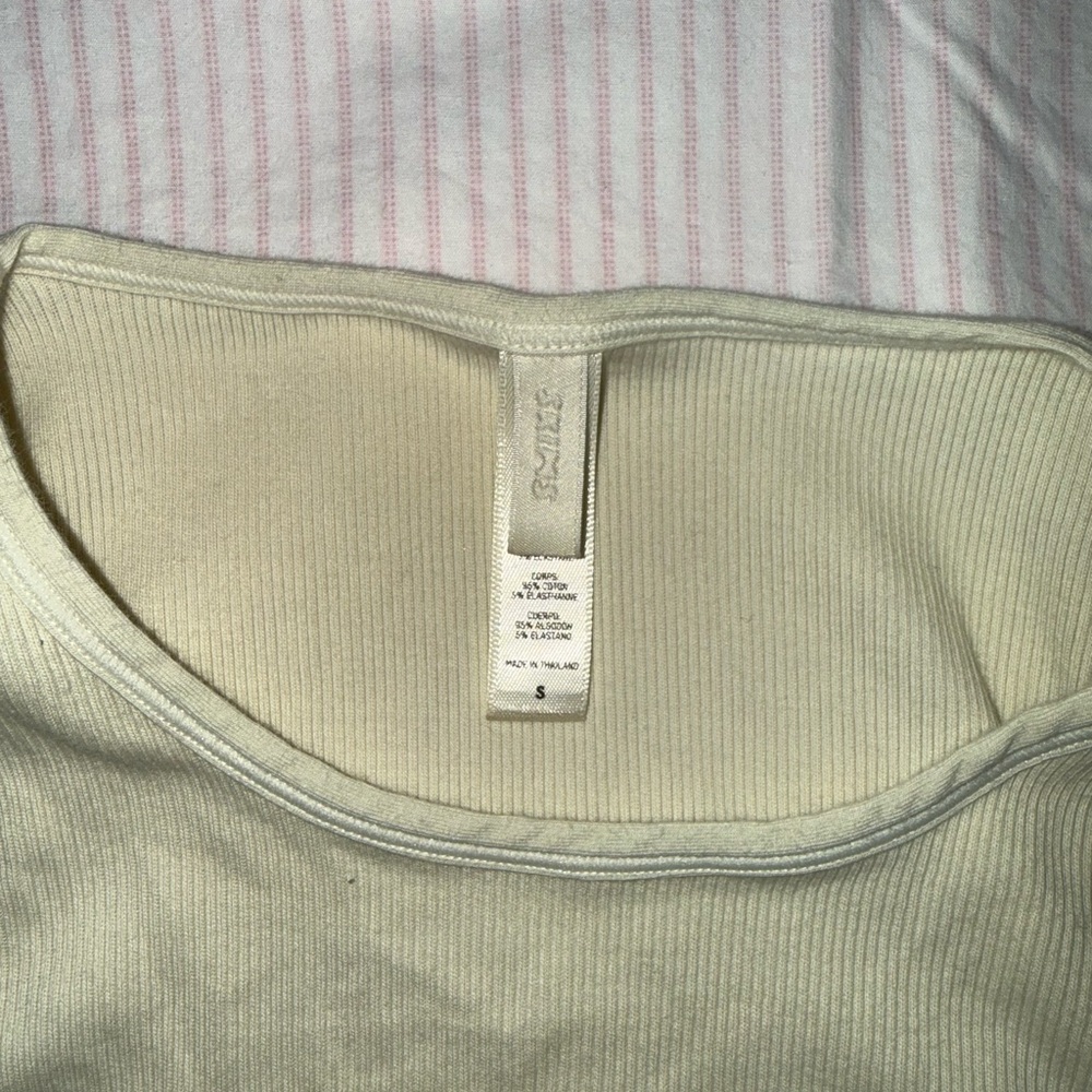 SKIMS Cream Ribbed Top - Picture 2 of 3